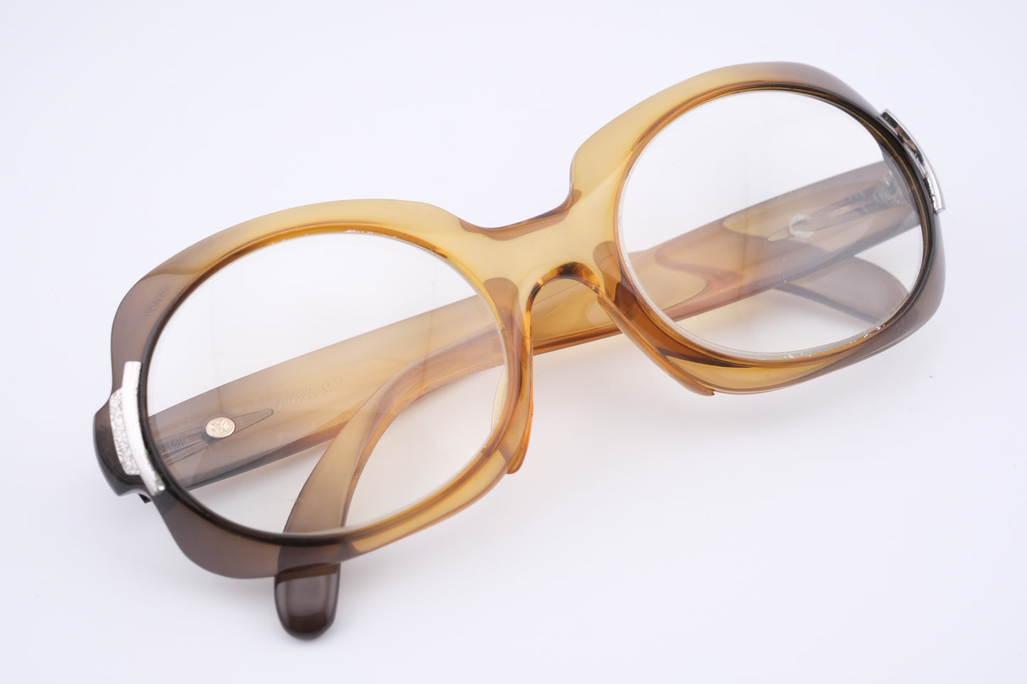 Vintage Serge Kirchhofer Mod. 92 Oval Eyeglasses – Amber Gradient Acetate – 52□19 140