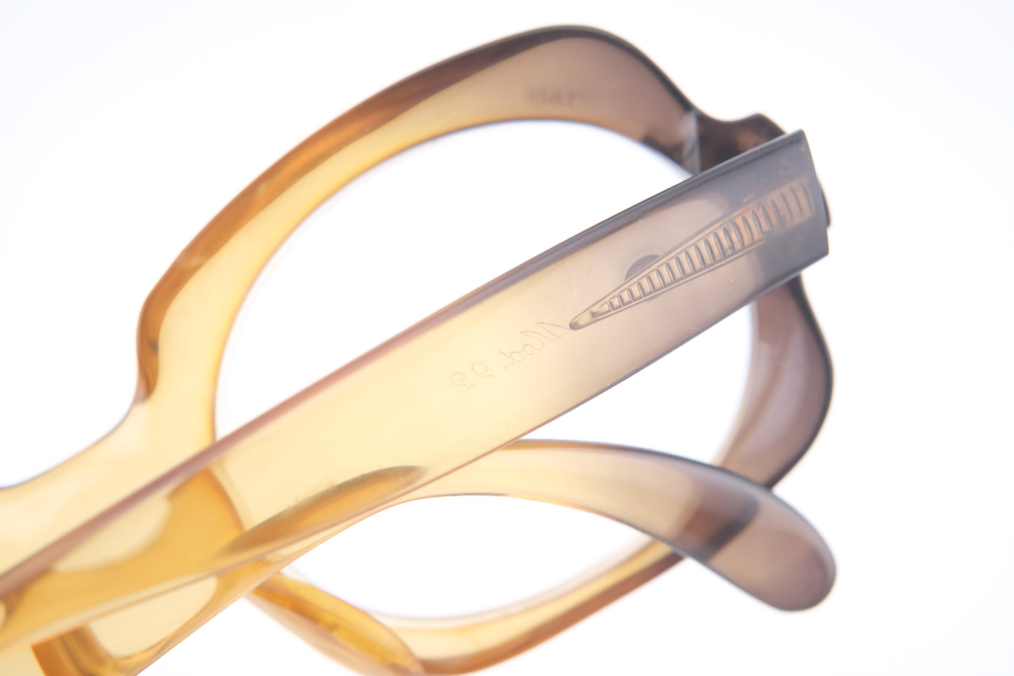 Vintage Serge Kirchhofer Mod. 92 Oval Eyeglasses – Amber Gradient Acetate – 52□19 140
