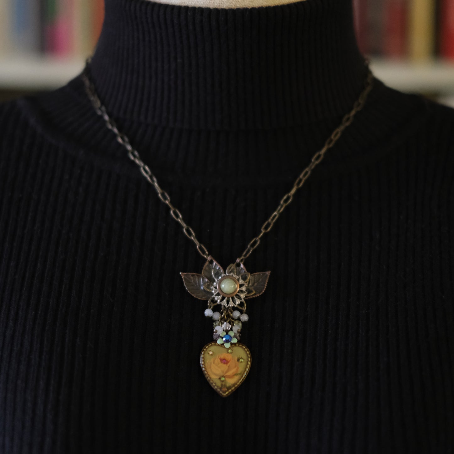 ❤️ Vintage Michal Negrin Heart Pendant Necklace – Floral Romantic Design