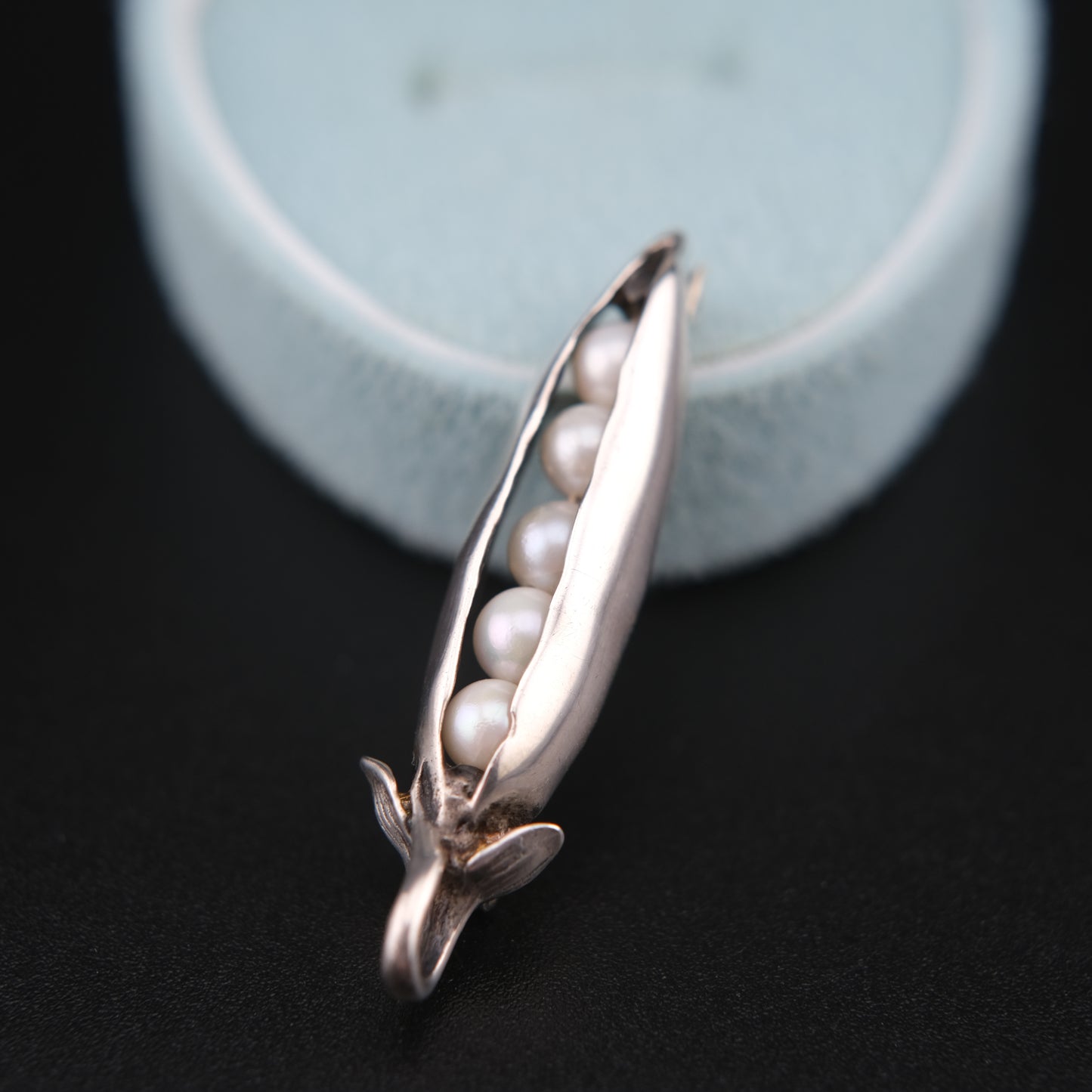 ❤️ Sterling Silver Pearl Pea Pod Brooch – MFA 925