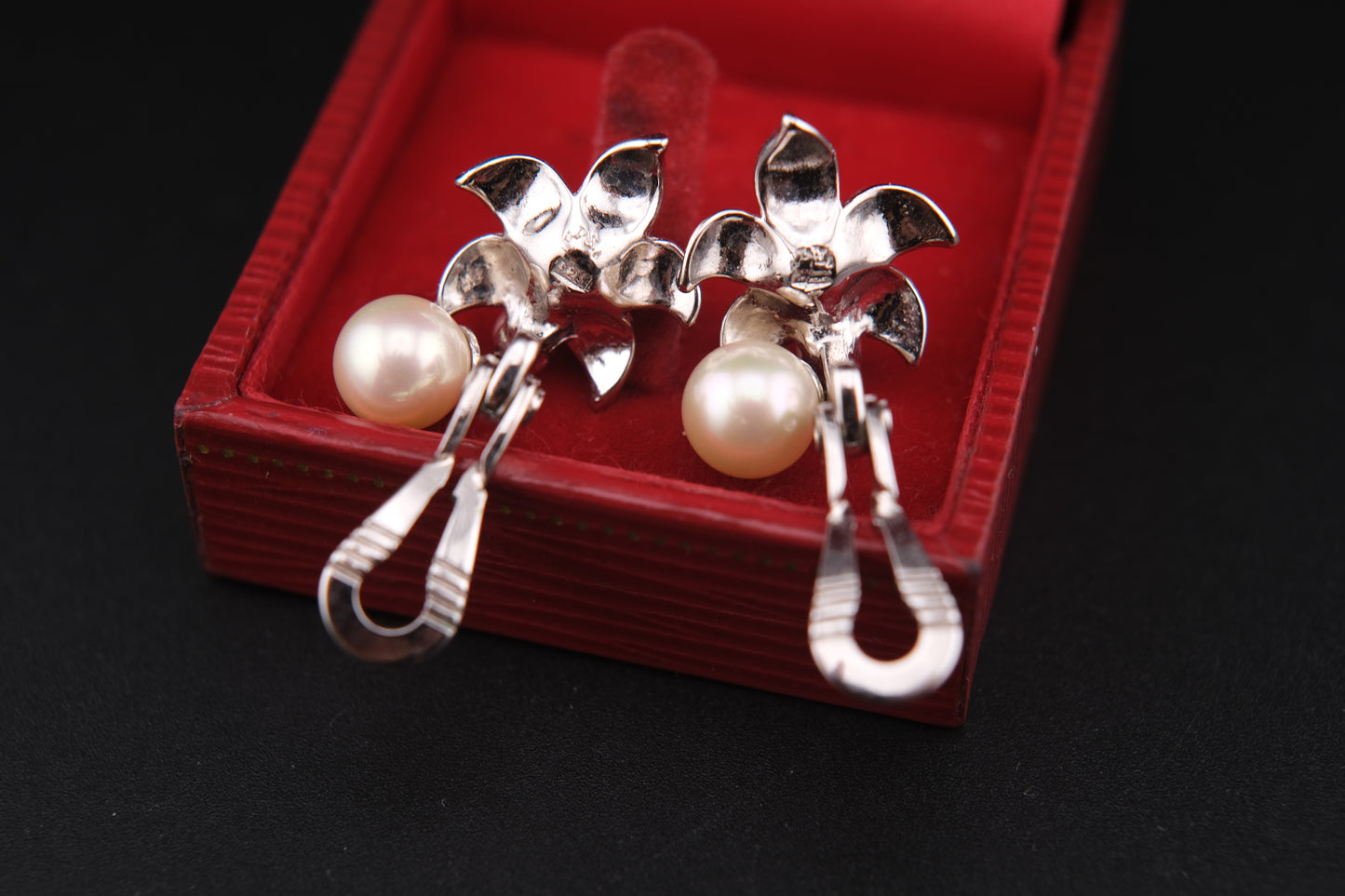 Vintage Majorica Silver Floral Clip-On Earrings with Simulated Pearls | Signed 925 | Made in Spain