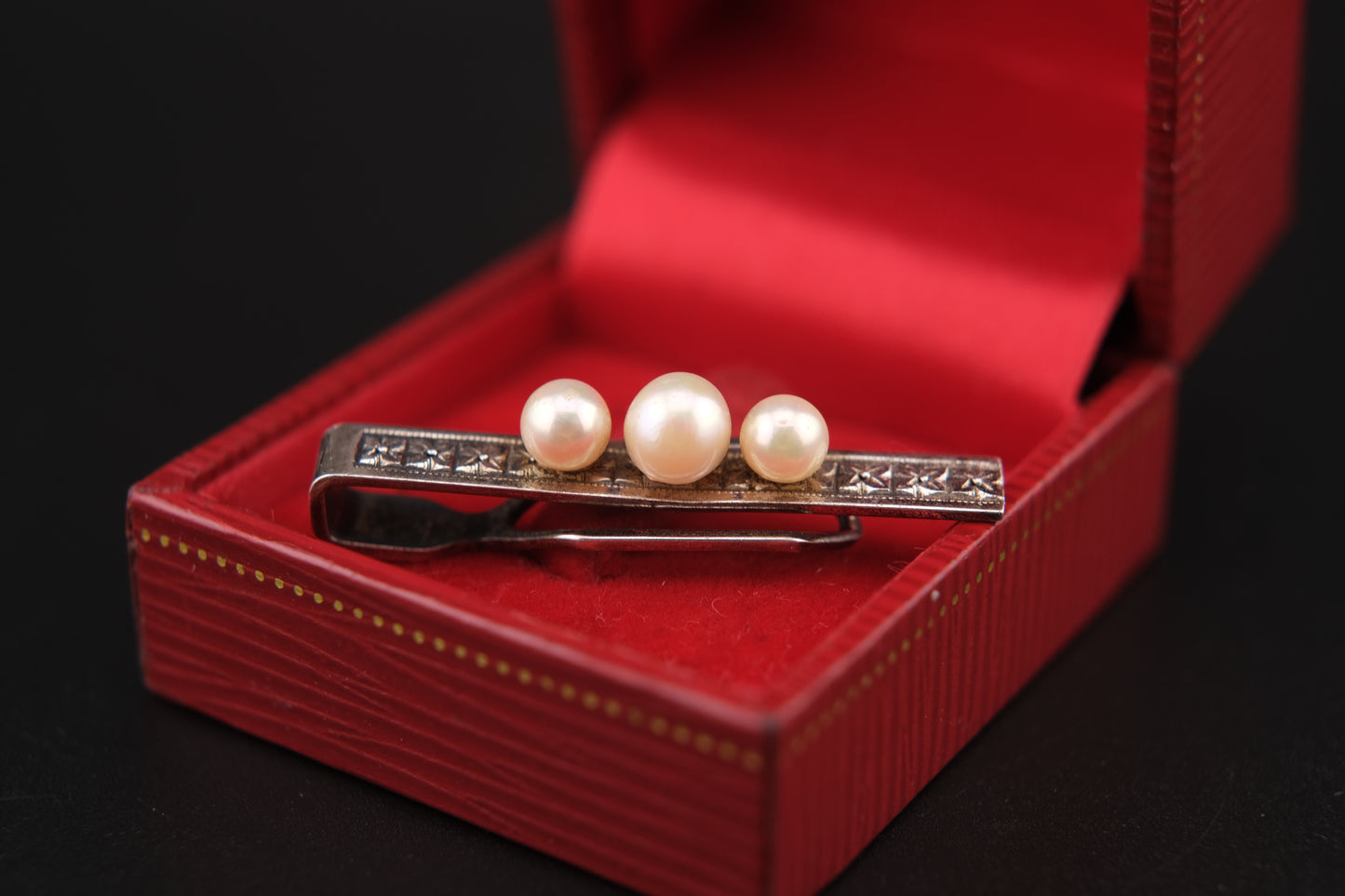 Vintage Sterling Silver Tie Clip – Three Genuine Pearls with Engraved Design