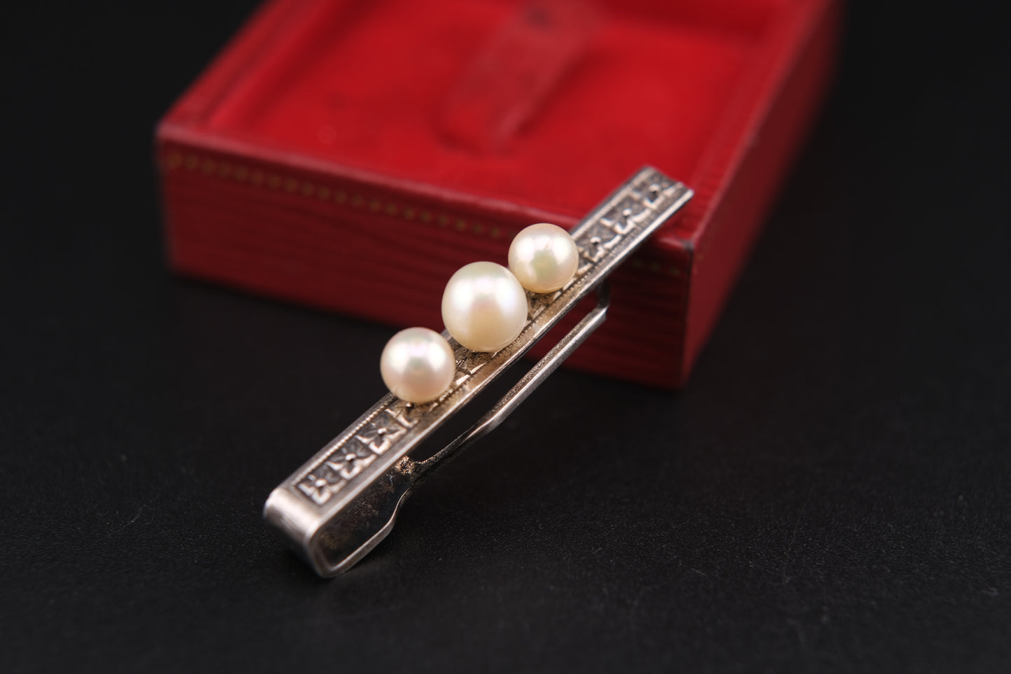 Vintage Sterling Silver Tie Clip – Three Genuine Pearls with Engraved Design