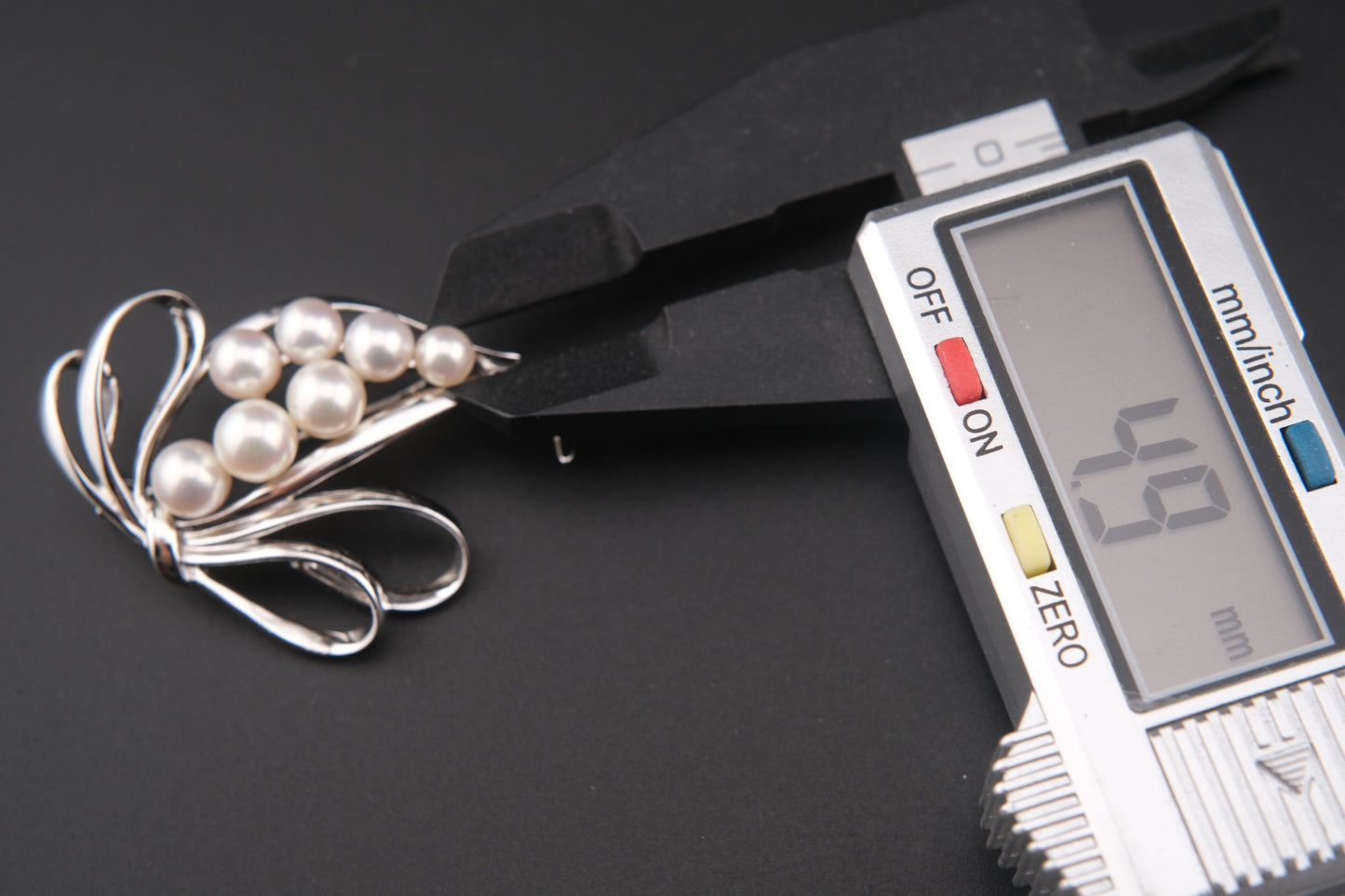 Vintage Mikimoto Sterling Silver Brooch with Akoya Pearls – Ribbon Design, Japan
