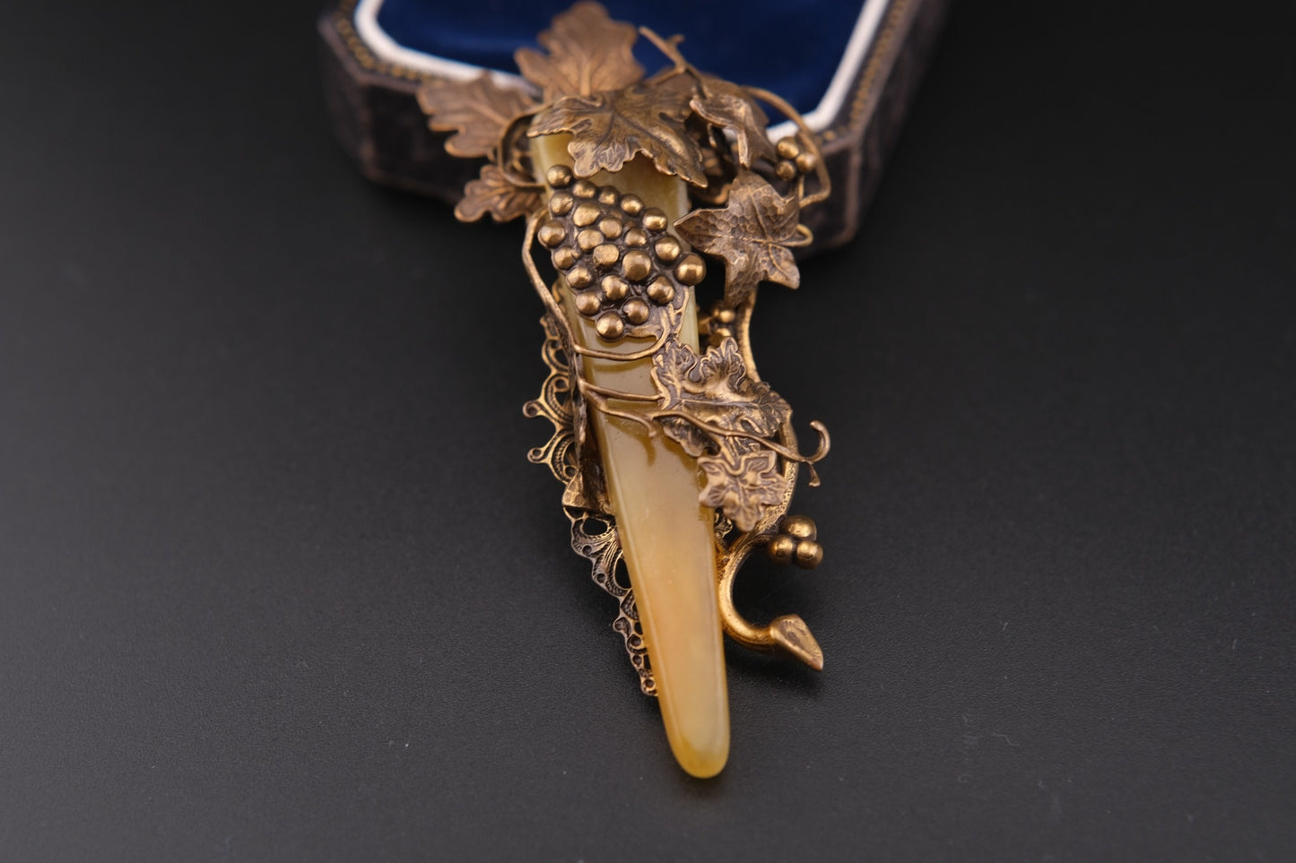 Jan Michaels Grape & Vine Brooch – Brass with Yellow Agate Accent (1990)