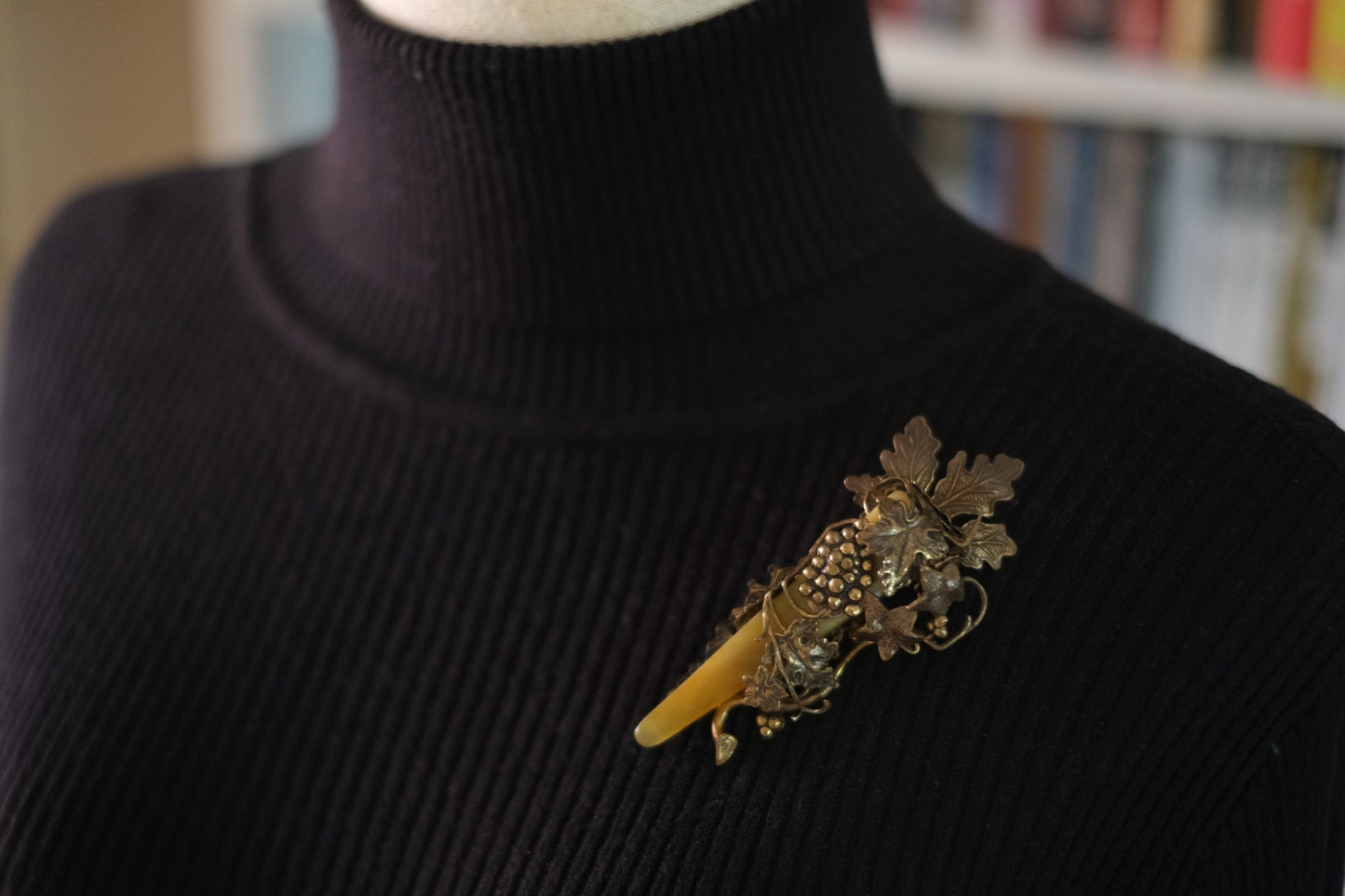 Jan Michaels Grape & Vine Brooch – Brass with Yellow Agate Accent (1990)