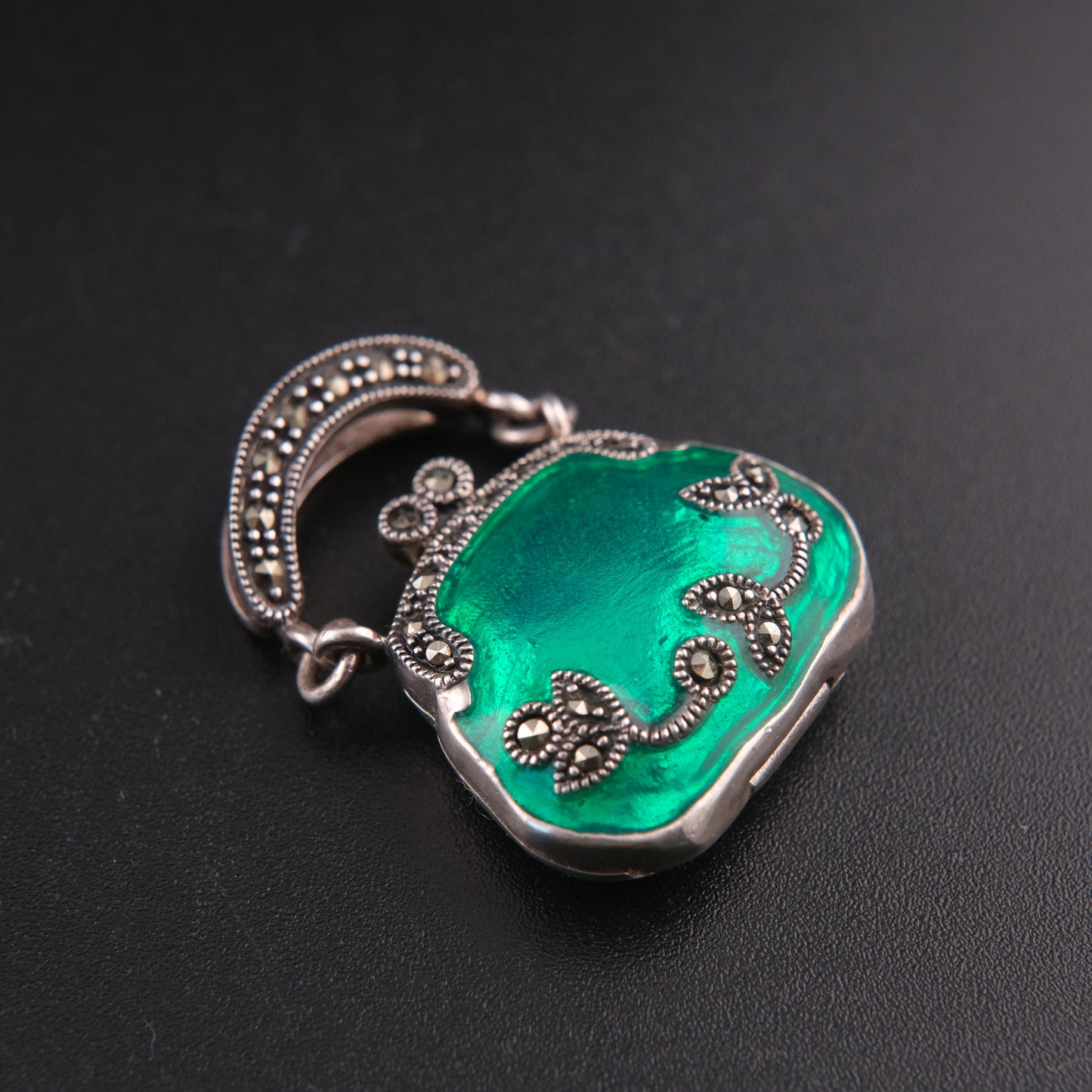 ❤️ Green Enamel Purse Pendant Victorian Style 925 Sterling Silver (Openable)
