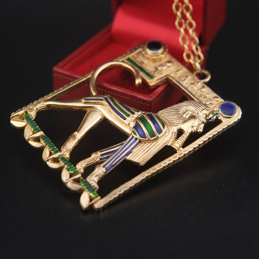 ❤️ Vintage Egyptian Revival Sphinx Pendant Necklace – Gold-Tone with Enamel Inlay