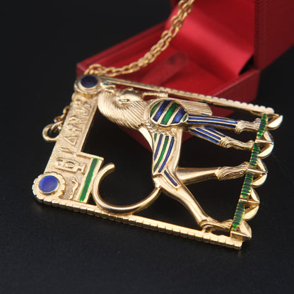 ❤️ Vintage Egyptian Revival Sphinx Pendant Necklace – Gold-Tone with Enamel Inlay