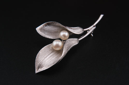 Vintage Mikimoto Sterling Silver Calla Lily Brooch with Cultured Akoya