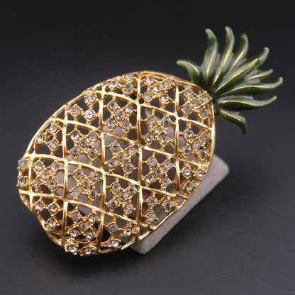 ❤️ Vintage Rhinestone Pineapple Brooch Gold Tone Openwork Tropical Pin