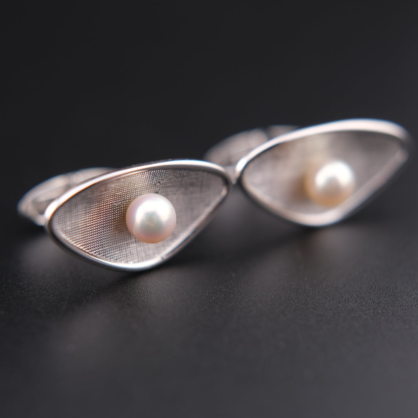 ❤️ Vintage 1980s Mikimoto Pearl Cufflinks – 6.4mm Pearls