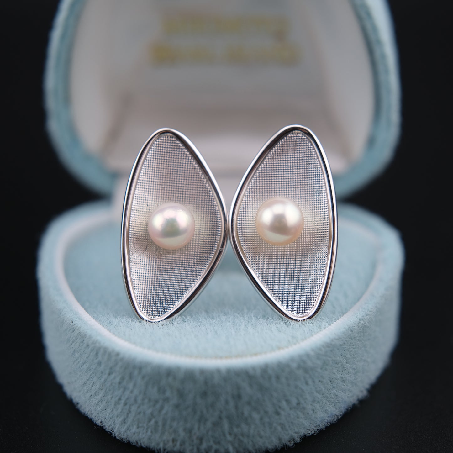 ❤️ Vintage 1980s Mikimoto Pearl Cufflinks – 6.4mm Pearls