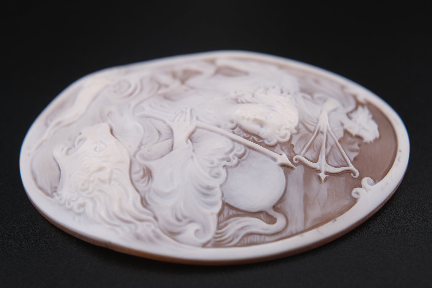 Large Hand-Carved Shell Cameo Plaque – Signed G. Lombardo & Di Luca – Classical Chariot Scene – Loose Unmounted