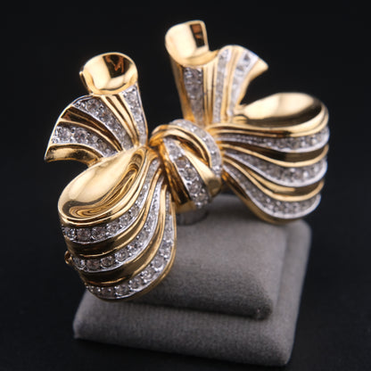 ❤️ Vintage Gold Tone Rhinestone Sculptural Bow Brooch Large Dimensional Ribbon Pin