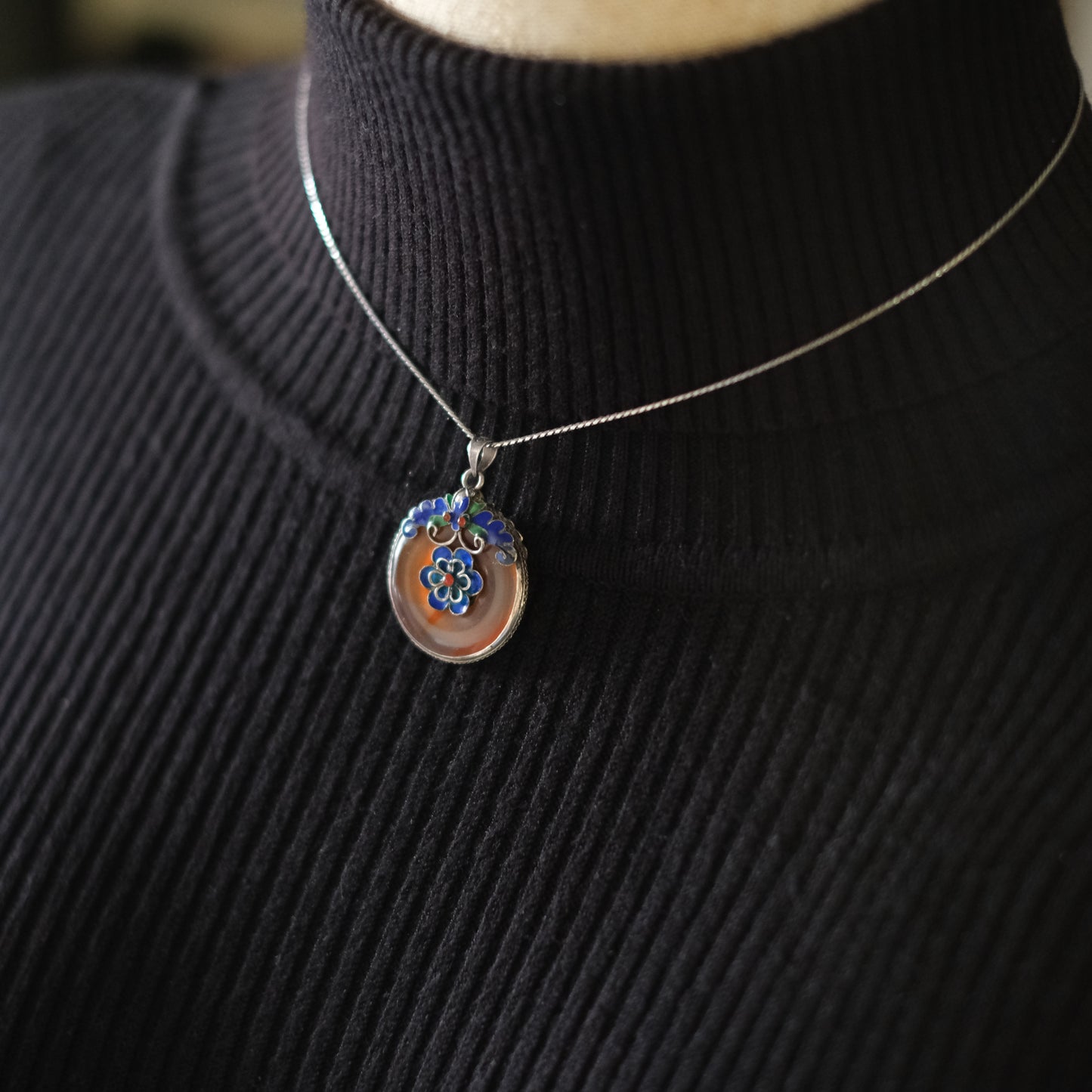 ❤️ Vintage Chinese Carnelian Butterfly & Flower Enamel Silver Pendant