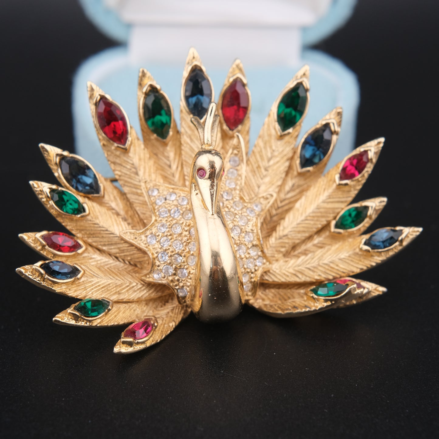 ❤️ Carven Jeweled Peacock Brooch – Gold Tone Multicolor Crystal Fan Design