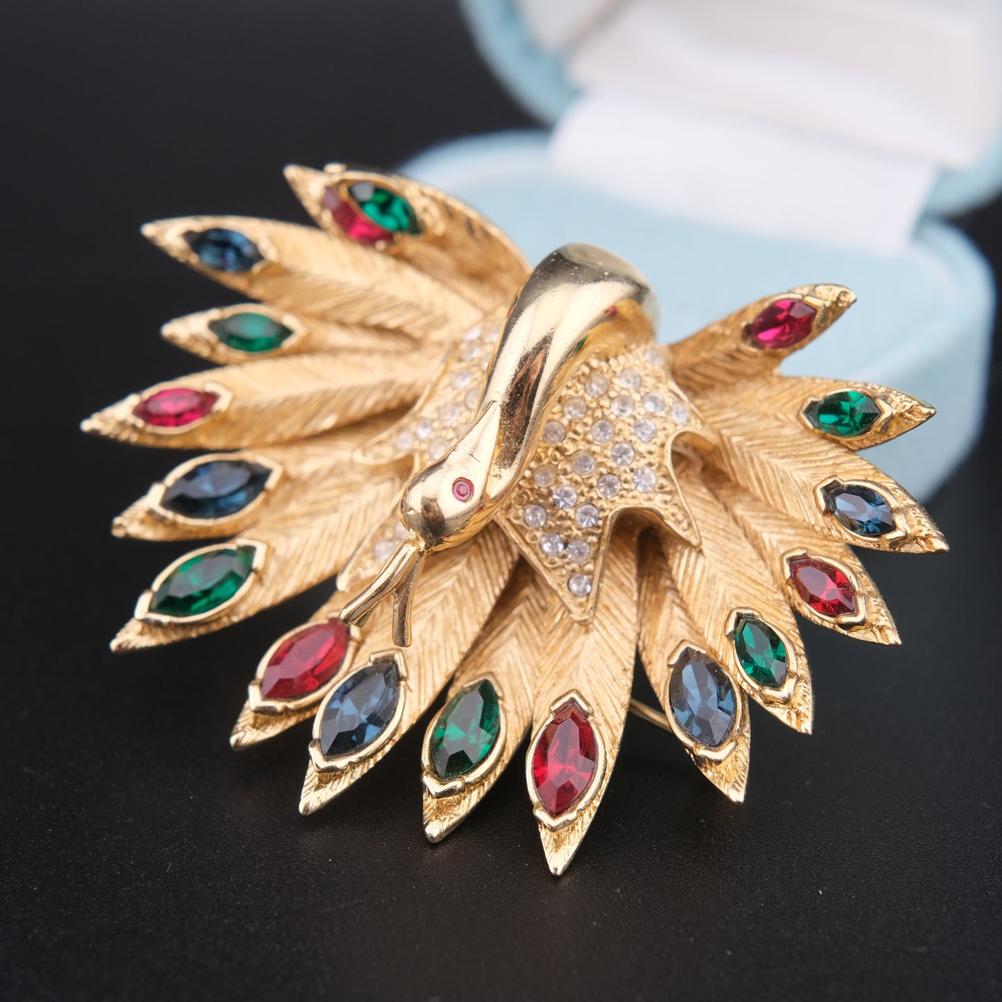 ❤️ Carven Jeweled Peacock Brooch – Gold Tone Multicolor Crystal Fan Design