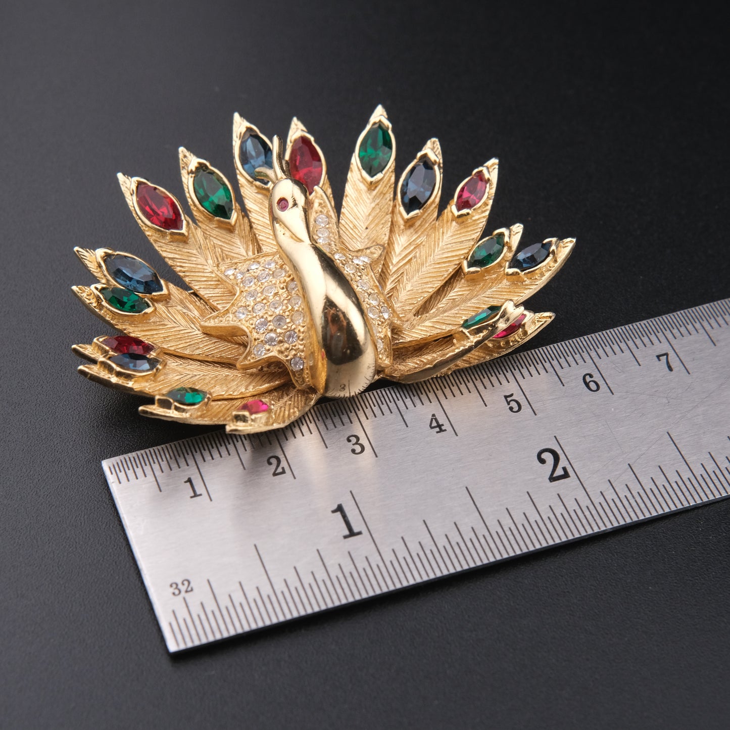 ❤️ Carven Jeweled Peacock Brooch – Gold Tone Multicolor Crystal Fan Design