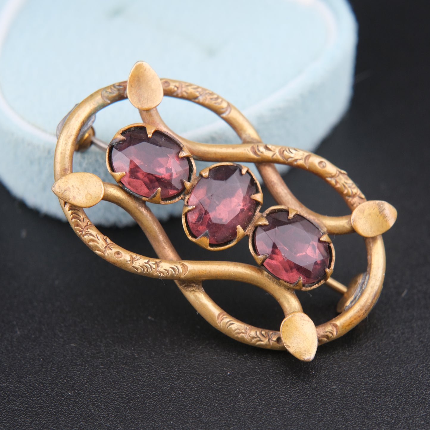 ❤️ Antique Victorian c.1900 Eternal Love Celtic Knot Brooch with Garnet-Red Paste Stones