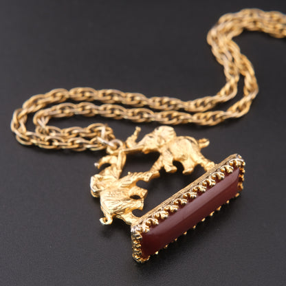 ❤️ Vintage Gold-Tone Elephant Pendant Necklace with Carnelian Bar Accent