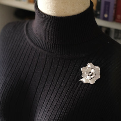 Vintage Crown Trifari Rose Brooch – Silver-Tone Textured Petal Design