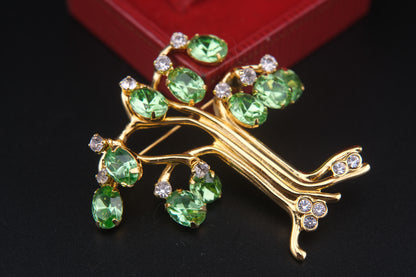 🌳 Vintage Signed KJL Green Tree Brooch – Gold-Tone with Emerald Green & Clear Crystal Rhinestones – Kenneth Jay Lane Statement Jewelry