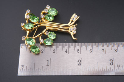🌳 Vintage Signed KJL Green Tree Brooch – Gold-Tone with Emerald Green & Clear Crystal Rhinestones – Kenneth Jay Lane Statement Jewelry
