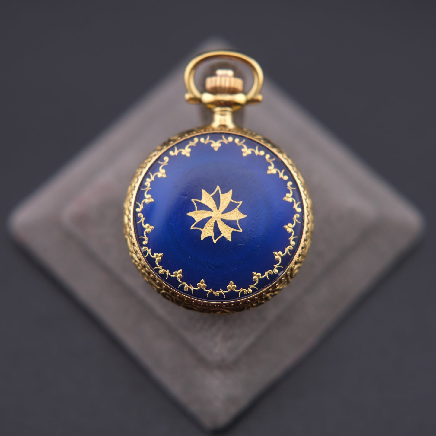 ❤️ Vintage Swiss Carina Blue Enamel Quartz Pendant Watch