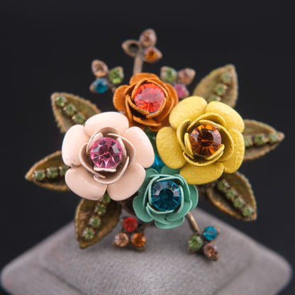 ❤️ Vintage Floral Bouquet Brooch with Rhinestones
