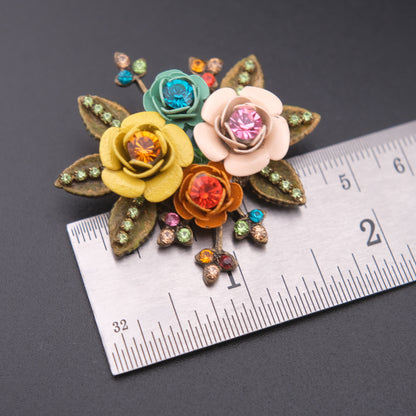 ❤️ Vintage Floral Bouquet Brooch with Rhinestones
