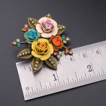 ❤️ Vintage Floral Bouquet Brooch with Rhinestones