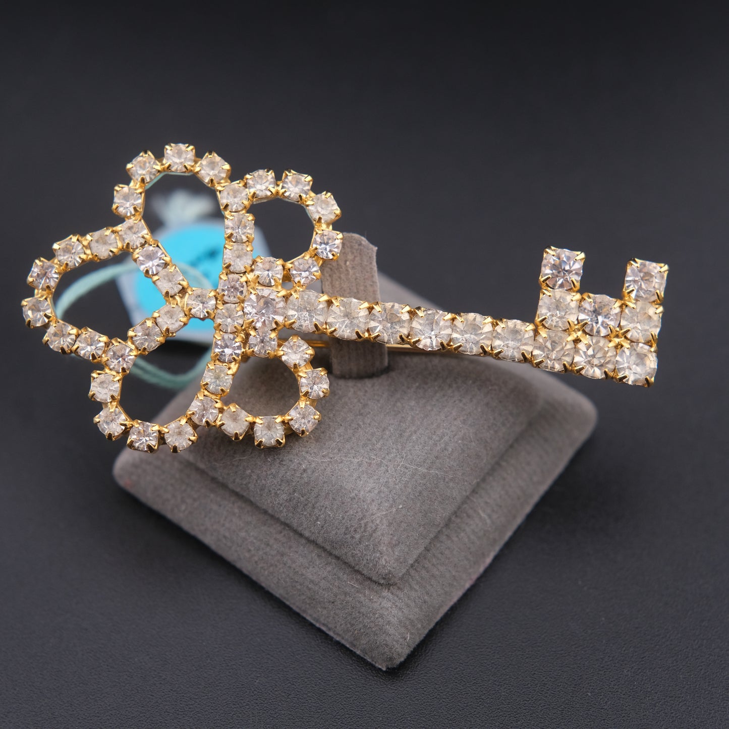 ❤️ Vintage Czech Rhinestone Key Brooch with Original Tag