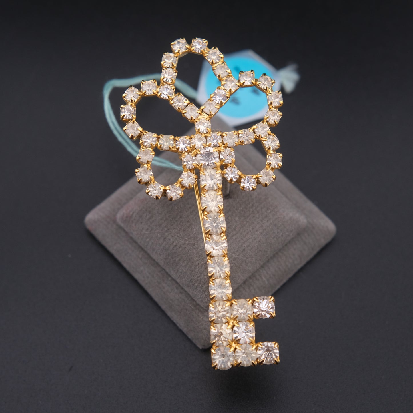 ❤️ Vintage Czech Rhinestone Key Brooch with Original Tag