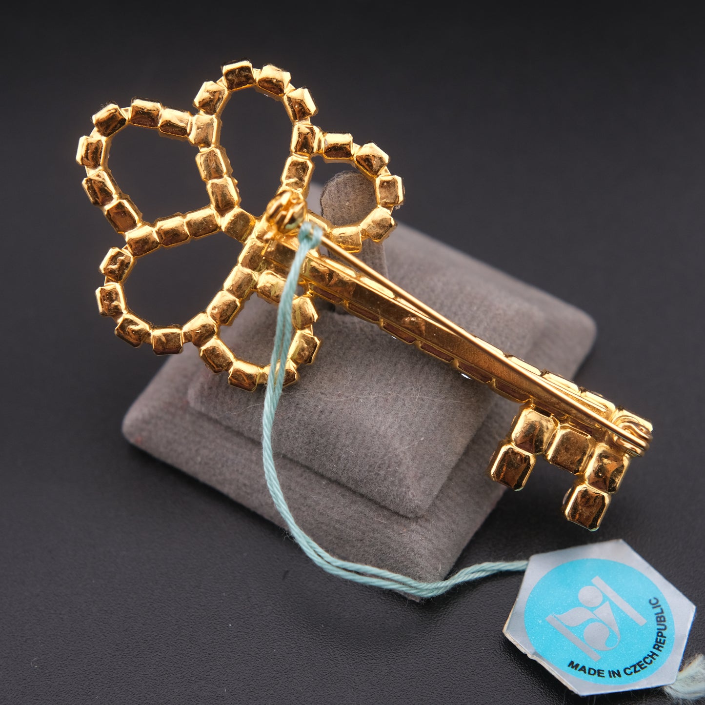 ❤️ Vintage Czech Rhinestone Key Brooch with Original Tag