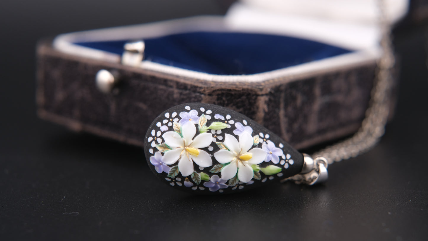 Vintage Toshikane Japan 2-Sided Porcelain Floral Teardrop Pendant Necklace – Hand-Painted Black & White Blossom Motif