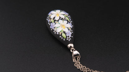 Vintage Toshikane Japan 2-Sided Porcelain Floral Teardrop Pendant Necklace – Hand-Painted Black & White Blossom Motif