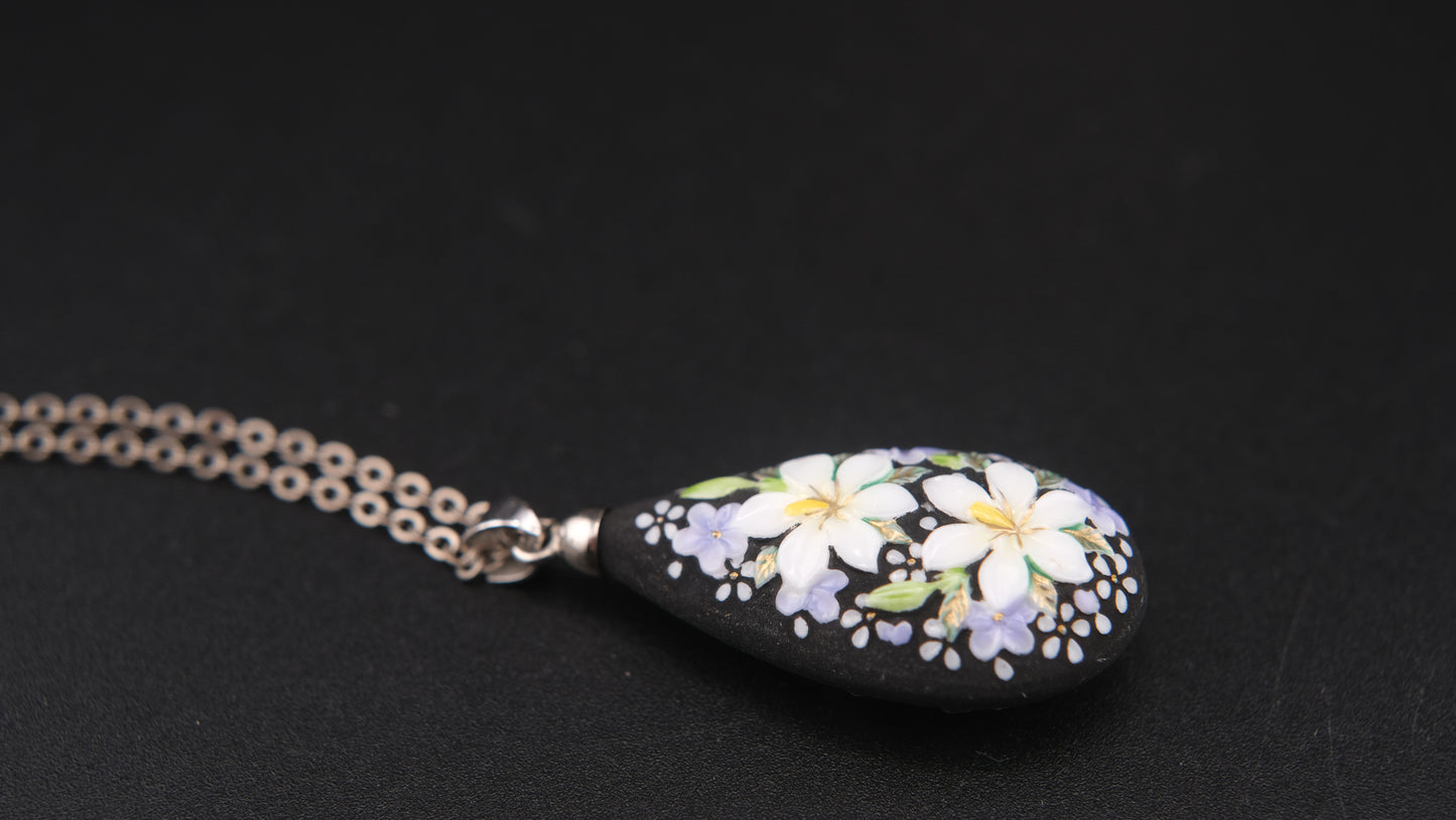 Vintage Toshikane Japan 2-Sided Porcelain Floral Teardrop Pendant Necklace – Hand-Painted Black & White Blossom Motif