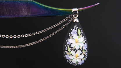 Vintage Toshikane Japan 2-Sided Porcelain Floral Teardrop Pendant Necklace – Hand-Painted Black & White Blossom Motif