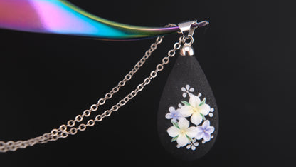 Vintage Toshikane Japan 2-Sided Porcelain Floral Teardrop Pendant Necklace – Hand-Painted Black & White Blossom Motif