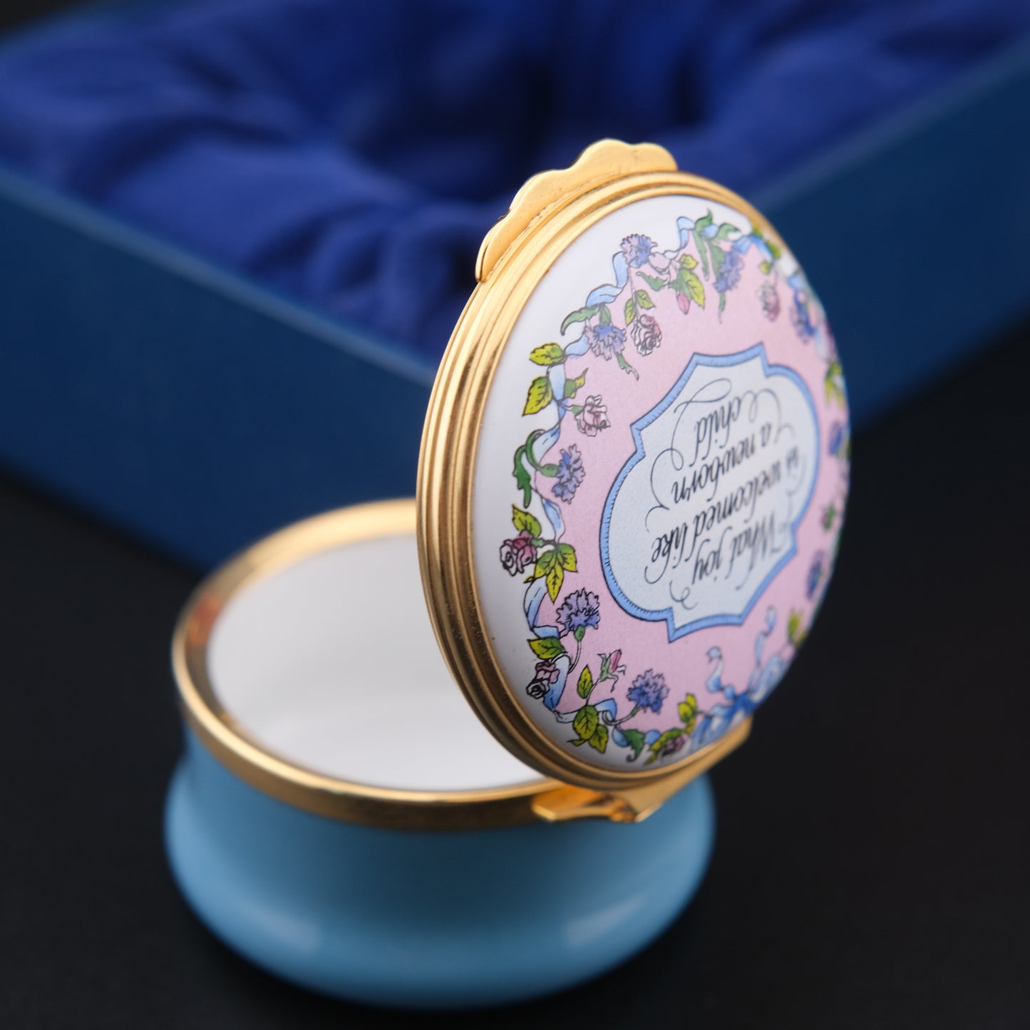 ❤️ Vintage Halcyon Days "Welcome Newborn Child" Enamel Trinket Box