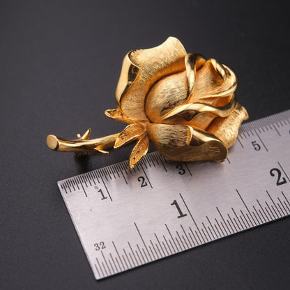 ❤️ Vintage Gold-Tone Rosebud Brooch | Sculptural Floral Rose Pin