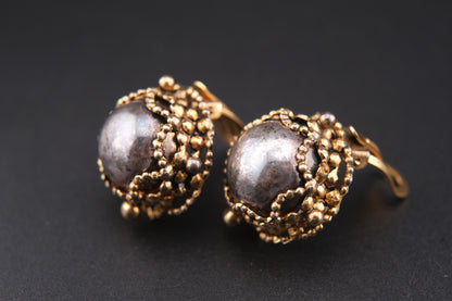Vintage Poggi Paris Dome Clip-On Earrings – Ornate Gold Filigree with Dark Patina Cabochons