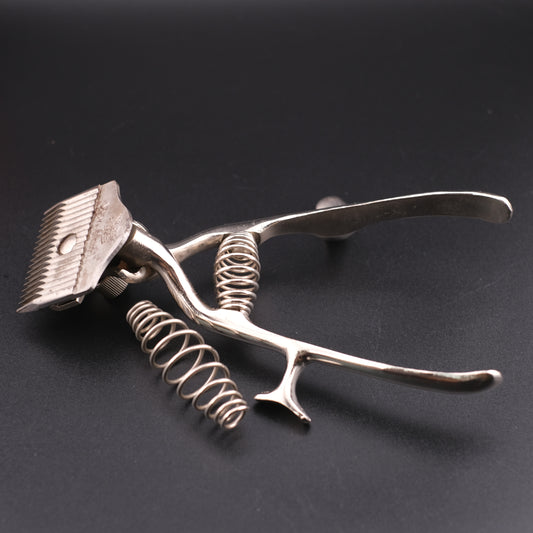 Vintage Barber Hand Clipper – Manual Portable Trimmer with Extra Spring