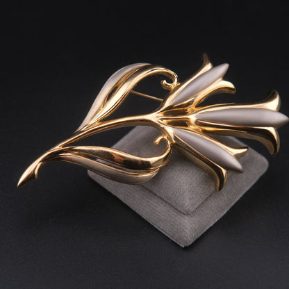 ❤️ Vintage Pierre Cardin Gray Enamel Floral Brooch