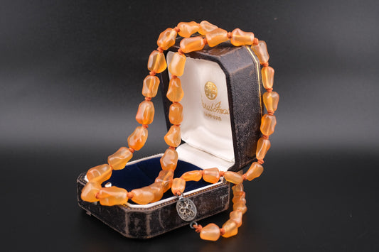 ✨ Chinese Vintage Carnelian Necklace – Hand-Knotted Natural Gemstone with Silver Filigree Clasp ✨