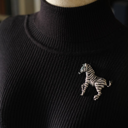 ❤️ Vintage Zebra Brooch Silver Tone with Black Enamel & Crystal Stripes