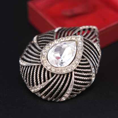 ❤️ Vintage Carolee Rhinestone Swirl Brooch with Teardrop Crystal