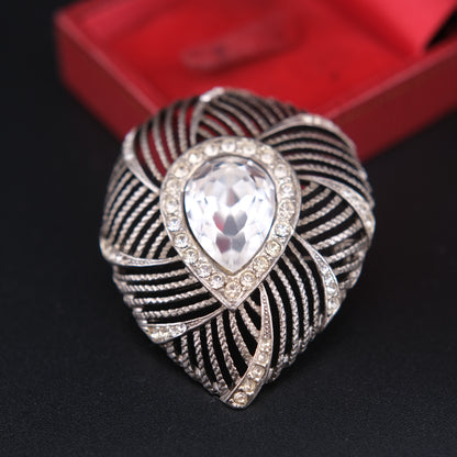 ❤️ Vintage Carolee Rhinestone Swirl Brooch with Teardrop Crystal
