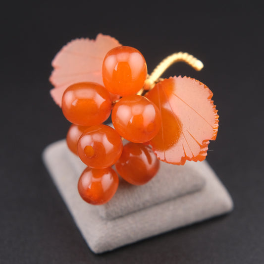 ❤️ Vintage Baltic Amber Grape Cluster Brooch – Hand Carved Leaves, 9ЯК Mark